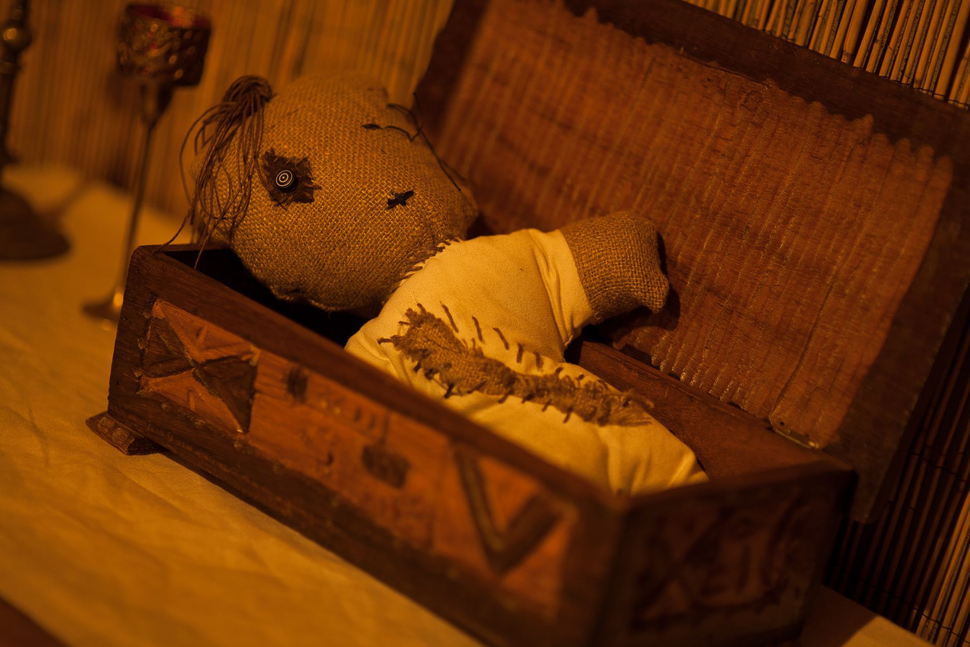 Voodoo Escape Room - Voodoo Doll In Box
