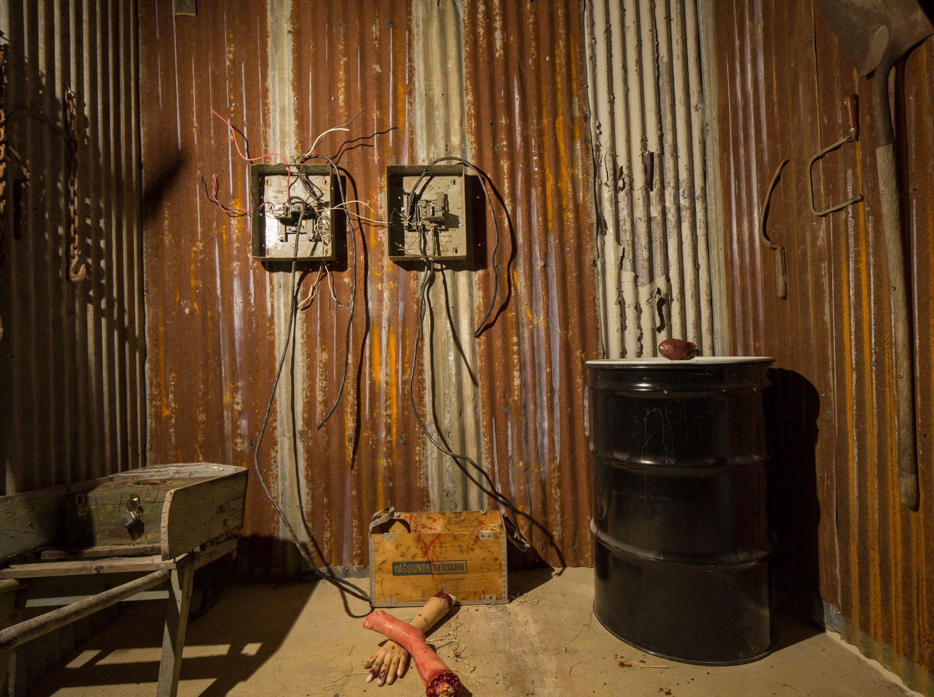 Zombie Escape Room - Barn Electornics